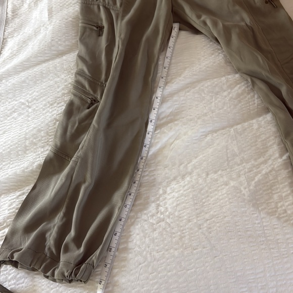 Bebe 100% Silk Pants Khaki/Army Green “Ripe Avocado” Sz 0 - Picture 7 of 10